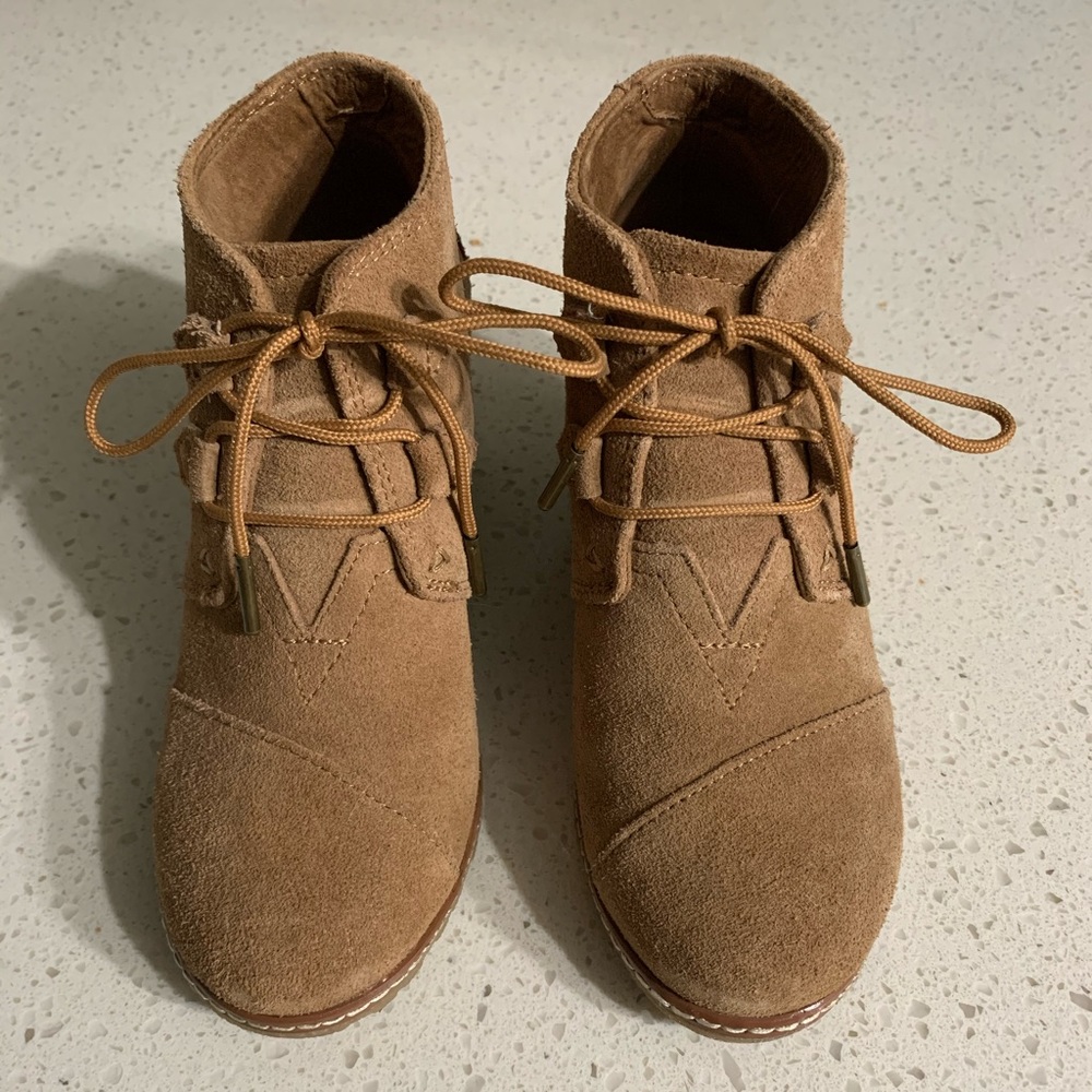 Toms Tan Suede Lace-Up Ankle Booties